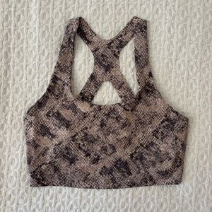 GapFit Eclipse Sports Bra